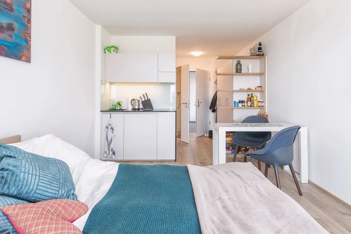 Petrol Blue Studio – möbliertes Apartment in Zürich